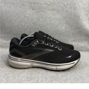 Brooks Ghost 15 Black and Silver Sneakers
